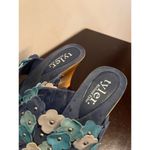 Size 8 wood clog, blue flowers Richard Tyler Photo 5