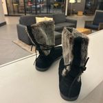 Toms Boots  Black and Brown Fur Winter Boots 9
GREAT SHAPE Photo 4