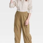 Universal Threads Pull on cargo pants Photo 0