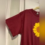 Gildan NWOT  Size M Burgundy Sunflower Short Sleeve Crew Neck Cotton Tee Shirt Photo 3
