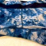 Lululemon - Mesh With Me Crop Leggings- Seaside Alberta Lake/Naval Blue- Size 8 Photo 11