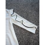 Alfani ‎ Women's white trimmed in black long sleeve blouse size Petite Medium Photo 3