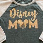 Disney NWT- STORE adorable “ Mom” tshirt, light pink 3/4 sleeves, gray shirt with gold lettering. Brand new. Size xs Photo 3