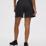 Lululemon NWT  - Pace Rival High-Rise Short 5" - $68 - Size 4 Photo 2