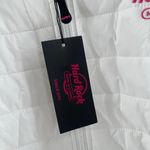 Hard Rock Cafe HARD ROCK HOTEL & CASINO SIOUX CITY Puff Jacket SZ Extra Large White Pink NWT Photo 3