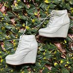 Urban Outfitters Deena and Ozzy Sea Foam Heeled Bootie Size 8 Green Photo 3