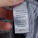 Avenue  Gray Striped 3/4 Sleeve Pullover Top Womens Size 18/20‎ Photo 4