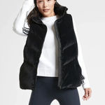 Athleta  Black Lofty Velvet Down Puffer Vest Size XXS Hooded Full Zip Goose Down Photo 0