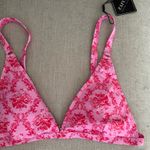 Zaful Embrace summer with this stylish floral pink bikini set. Perfect for beach days and poolside lounging. Photo 7