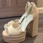 Dream Paris Dream Pairs High Heels Photo 0