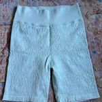 Aerie Offline Biker Shorts 7” Photo 0