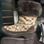 Coach ๐๐นโจ๐นโจ womenโs fur winter boots ๐ข ๐โจ๐น๐ Photo 0