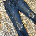 Hollister Curvy High Rise Mom Jeans Photo 4