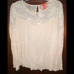 Chelsea and Violet  top Photo 3