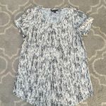 EXPRESS Stylish Black and White Women's Top Photo 0