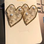 Pearls In Sweetheart Earrings White Photo 3