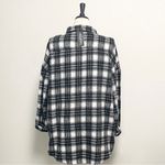 Boohoo Black White Plaid Flannel Hi Lo Long Sleeve Oversized Button Down NWT 6 Photo 4