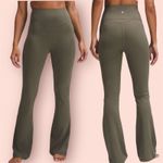 Lululemon  Groove Super-High-Rise Flared Pant Nulu *Regular Size 12 Photo 1