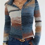 Grey Bandit Sweater Photo 1