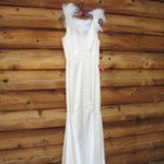 Mac Duggal  68137  Womens White Feather Shoulder Satin V Neck Gown Dress Photo 7