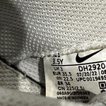 Nike Air Force 1 Shoes Photo 2