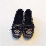 Minnetonka  Aztec Tribal Moccasin Shoes Photo 3