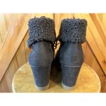 Dana Buchman  Brown Lace Up Wedge Ankle Booties Fur Trim Faux Suede Upper Helma 9 Photo 3