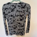Kokun Grey Marble Print Fitted‎ Crew Size Small Bamboo Cashmere Top Gray Photo 2