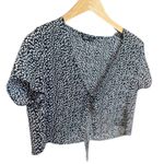 SheIn Black & white short sleeve front tie crop top deep V neck front open boho Photo 2