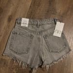 ZARA  high-rise curved shorts grey  Photo 1