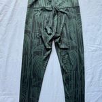 Beyond Yoga High Waisted Green Bamboo Fields Cropped Leggings Photo 3