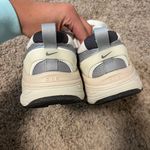 Nike Air Neutral Shoes Photo 4