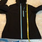 Snozu  Performance Jacket with Hood Woman’s Size Small Fitted Lightweight Black Photo 8