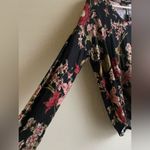Well Worn NWT  V Neck Long Sleeved Soft  Botanical Floral Top Photo 1