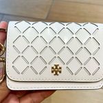 Tory Burch EMERSON PERFORATED
FLAP CARD CASE # 171610 Photo 1
