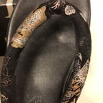 Anne Klein  GEISHA sumo style sandals women's size 8 black gold printed fabric Photo 8