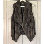 Jack by BB Dakota Jack BB Dakota grey textured faux fur vest small Photo 2