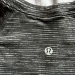 Lululemon  Long Sleeve Heathered Black Womens Small Photo 8