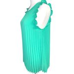 Maurice's  cute green pleated top! New Photo 3