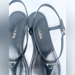 Prada Black Patent leather triangle logo embellished T strap thong sandals EU 41 Photo 5