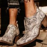 FREEBIRD by Steven Freebird ‘Sadie’ Beige Snakeskin Embossed Leather Heeled Oxfords, Size 8 Photo 0