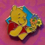 Disney Hallmark Winnie the Pooh Piglet 2 Pin Set Pin on Card NWT Thinking You Photo 1