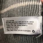 🌞 NWT Mossimo gray striped v Photo 3