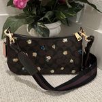 Coach Jes Baguette In Signature Canvas With Vintage Mini Rose Print C6823 Photo 2