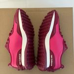 New Balance Figs 327 in Deep Cranberry, Size 8 Photo 5