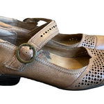 Taos Esteem Mary Jane Shoes Light Brown Strap Leather Perforated Size 7 Women's Photo 0