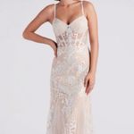 Windsor  Dress Photo 0