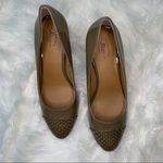 G.H. Bass & Co Pacey pumps round toe khaki‎ sz 7.5 Tan Photo 1