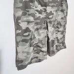  Green Camouflage Bermuda Shorts Size 16 Chico's Camo Shorts Photo 3