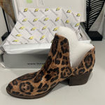 Very Volatile Volatile Leopard Print Ankle Boots Size 6  Photo 0